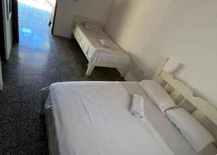 Hostel Tsunami *